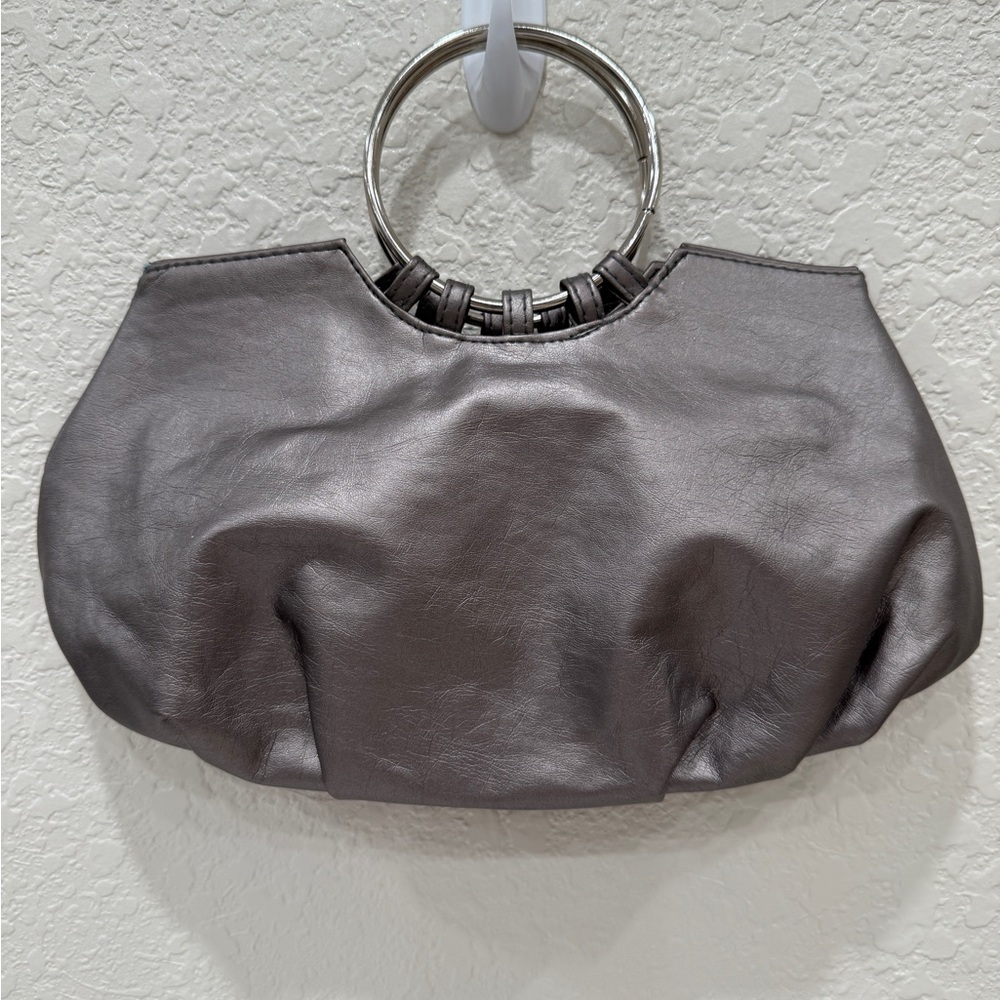 Fabulous and stylish Pewter purse , casual or elegant, for your collection